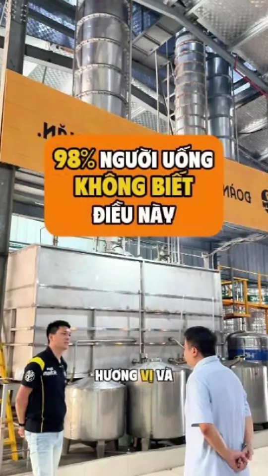 Ảnh bìa video: Từ hạt ngô đến giọt rượu: giám đốc nhà máy dẫn một vòng
